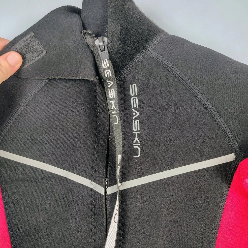 Seaskin Womens SZ 6 Full Body Wetsuit Black Red 3mm Neoprene Surfcore Gorpcore